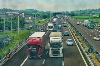 Incidente tra tir in A6, muore camionista